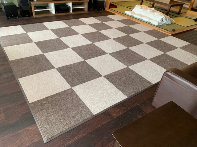 糊付け不要タイルカーペット施工